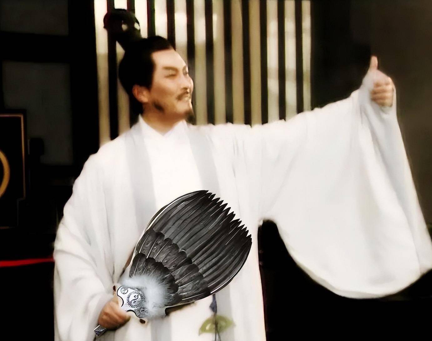 诸葛亮羽扇，扇影藏独胆之谜